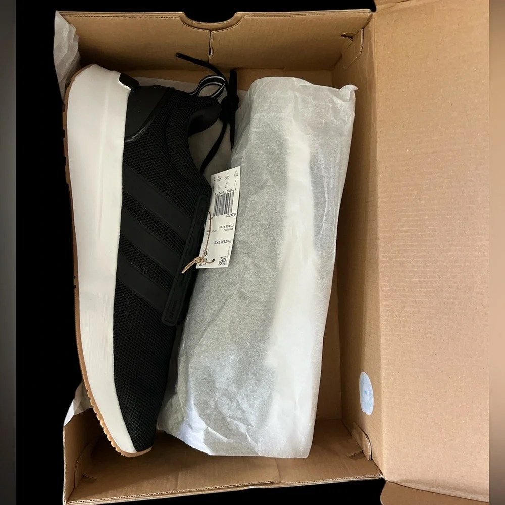 Size 11.5 - adidas‎ Racer TR21 Black Gum